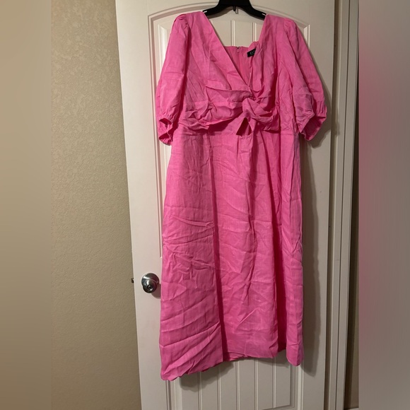 ELOQUII Twist Bodice Puff Sleeve Dress - Picture 6 of 10